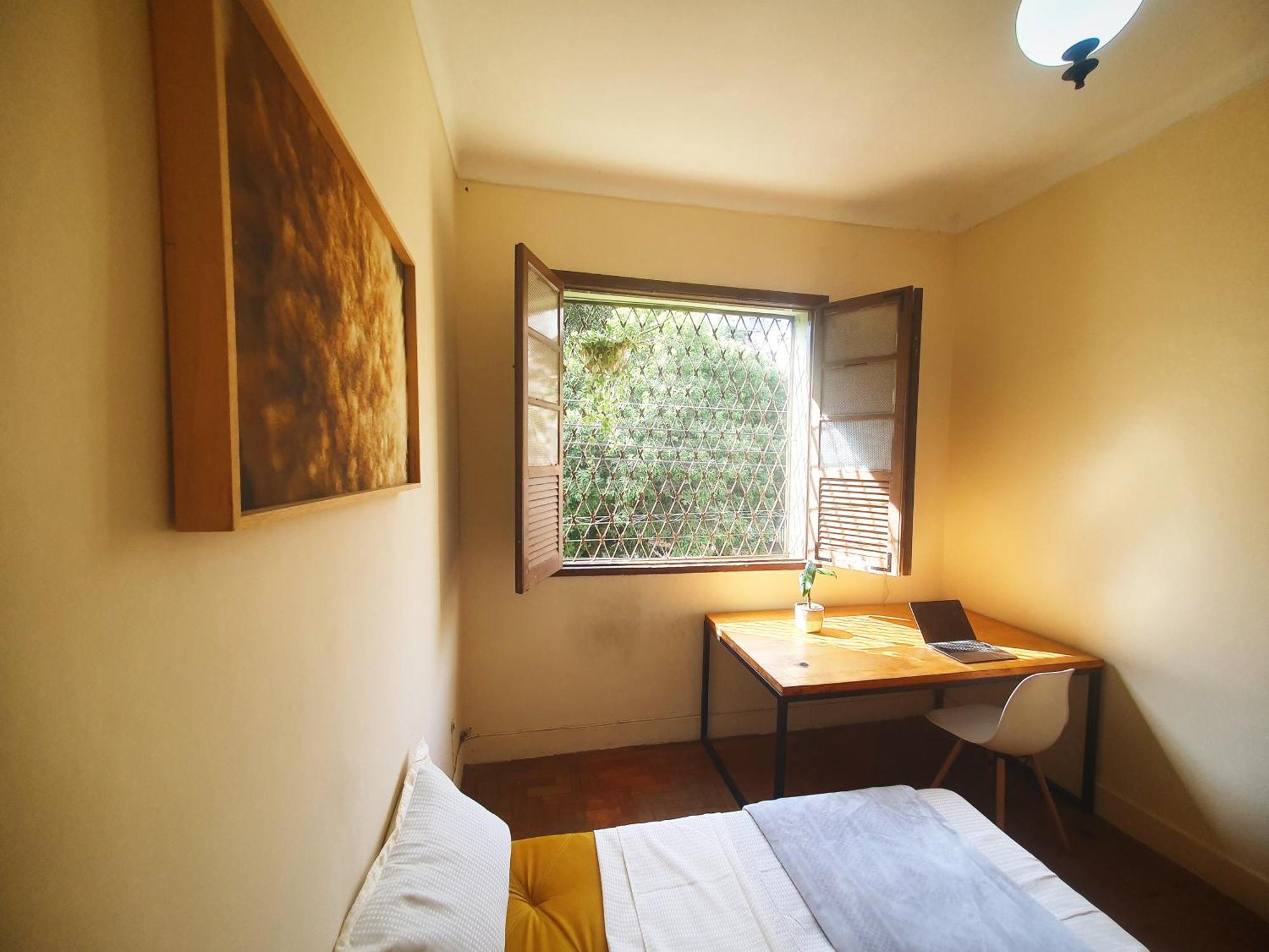 Quarto Casal Com Janela Casa Caramel Belo Horizonte Bagian luar foto
